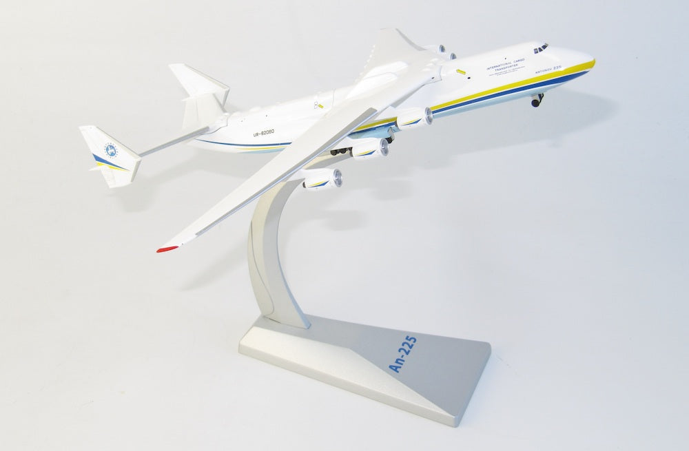 Antonov An-225 Mriya Antonov Airlines UR-82060, 1/400 Scale Diecast Model Right Side View