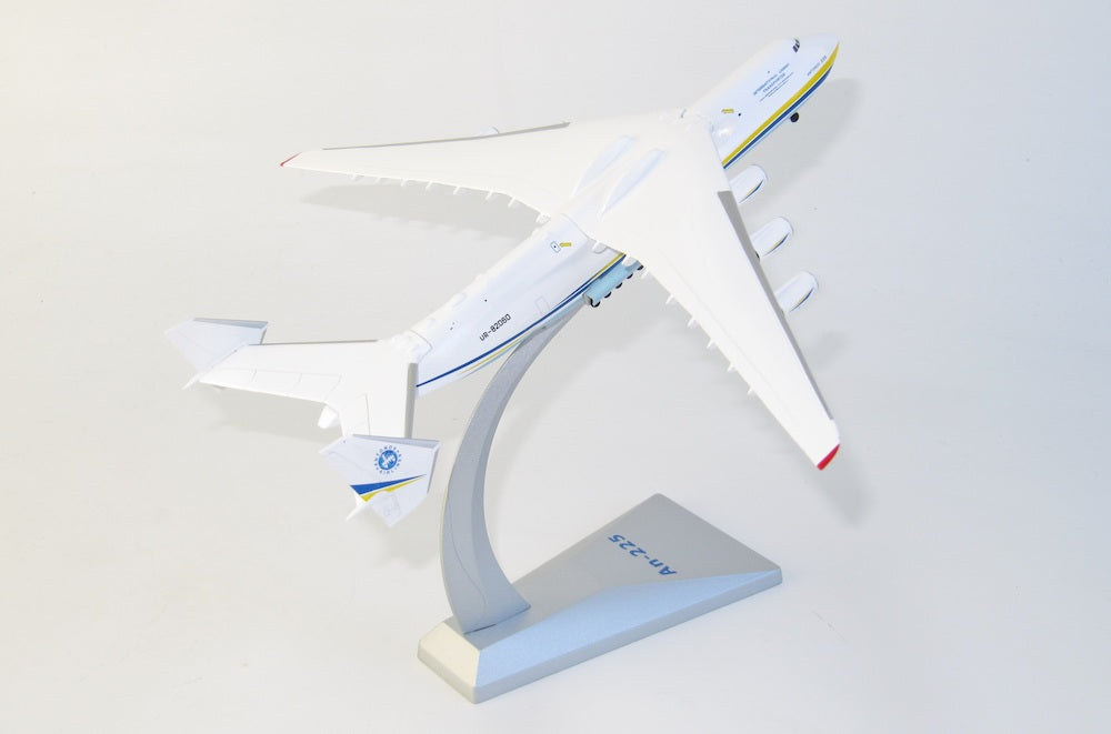 Antonov An-225 Mriya Antonov Airlines UR-82060, 1/400 Scale Diecast Model Right Rear View