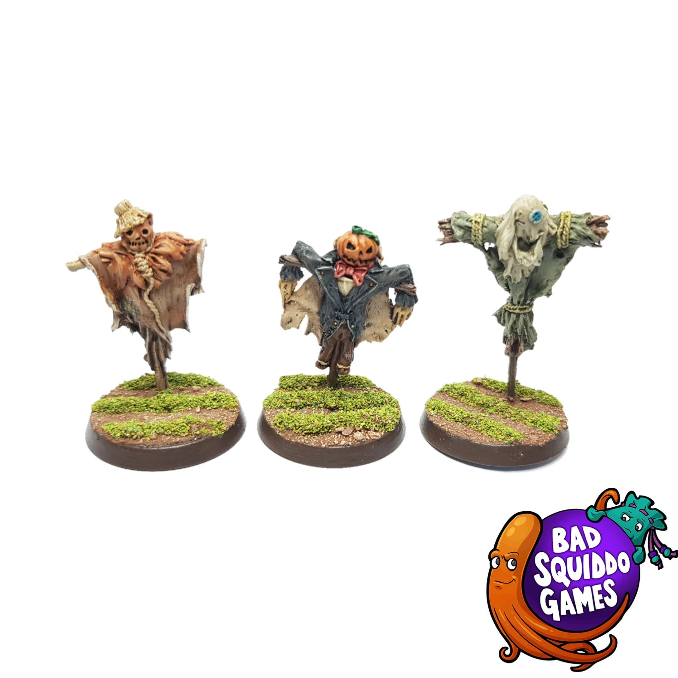 Bad Squiddo Scarecrows (3) 28 mm Scale Models Clsoe Up