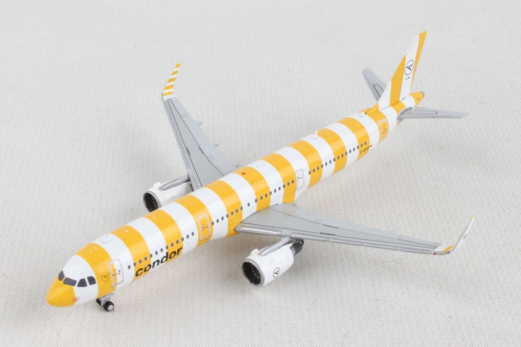 Airbus A321 Condor (D-AIAD) "Yellow Stripers" 1:400 Scale Model