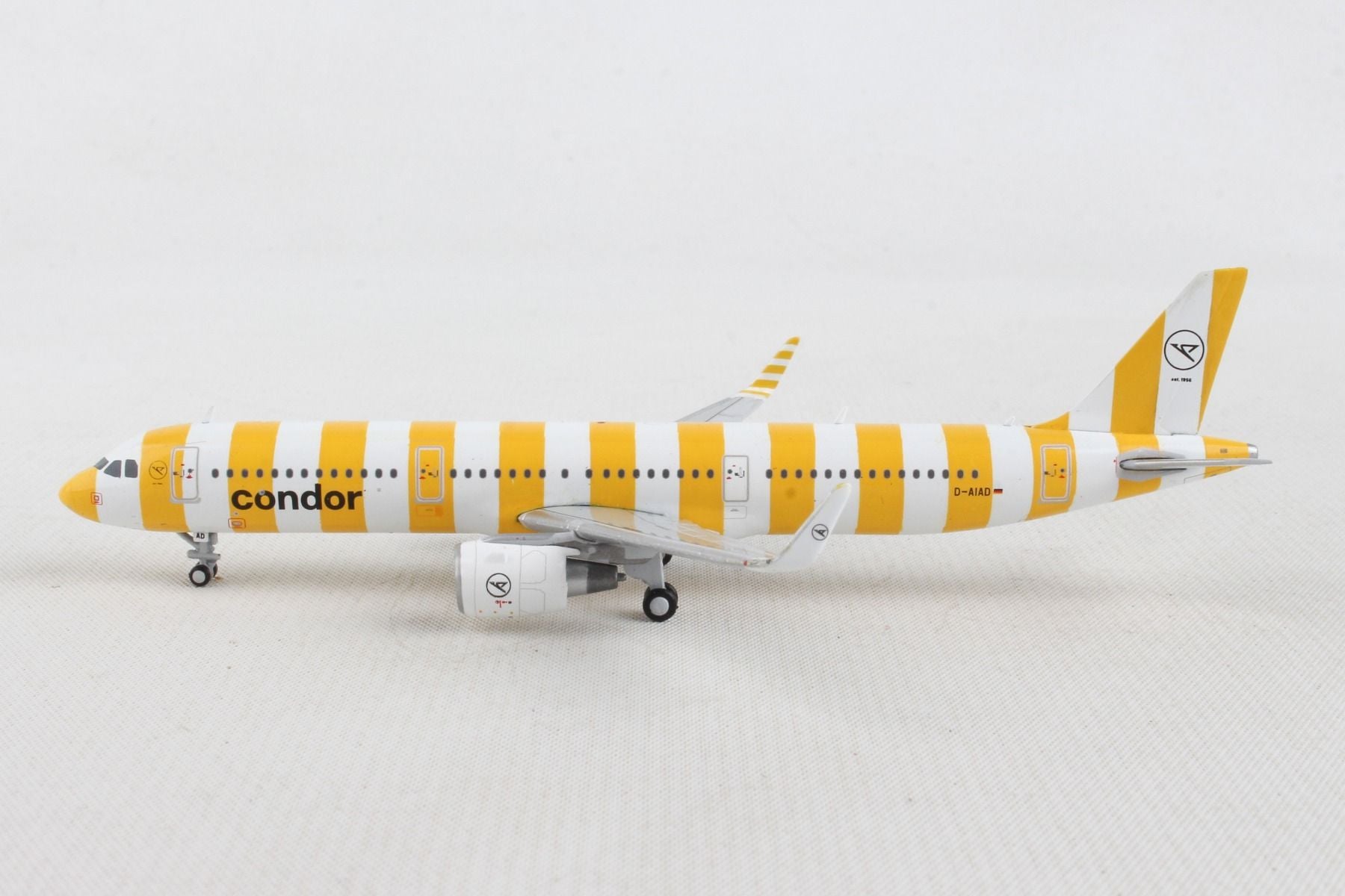 Airbus A321 Condor (D-AIAD) "Yellow Stripers" 1:400 Scale Model Left Side View