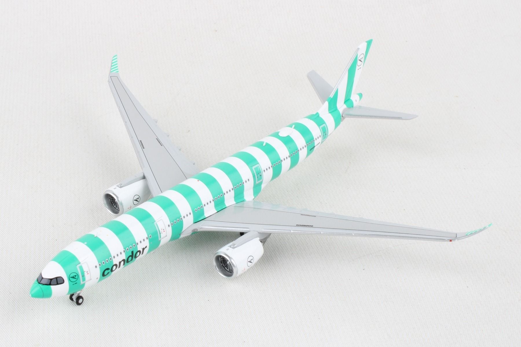 Airbus A330-900neo Condor (D-ANRD) 1:400 Scale Model