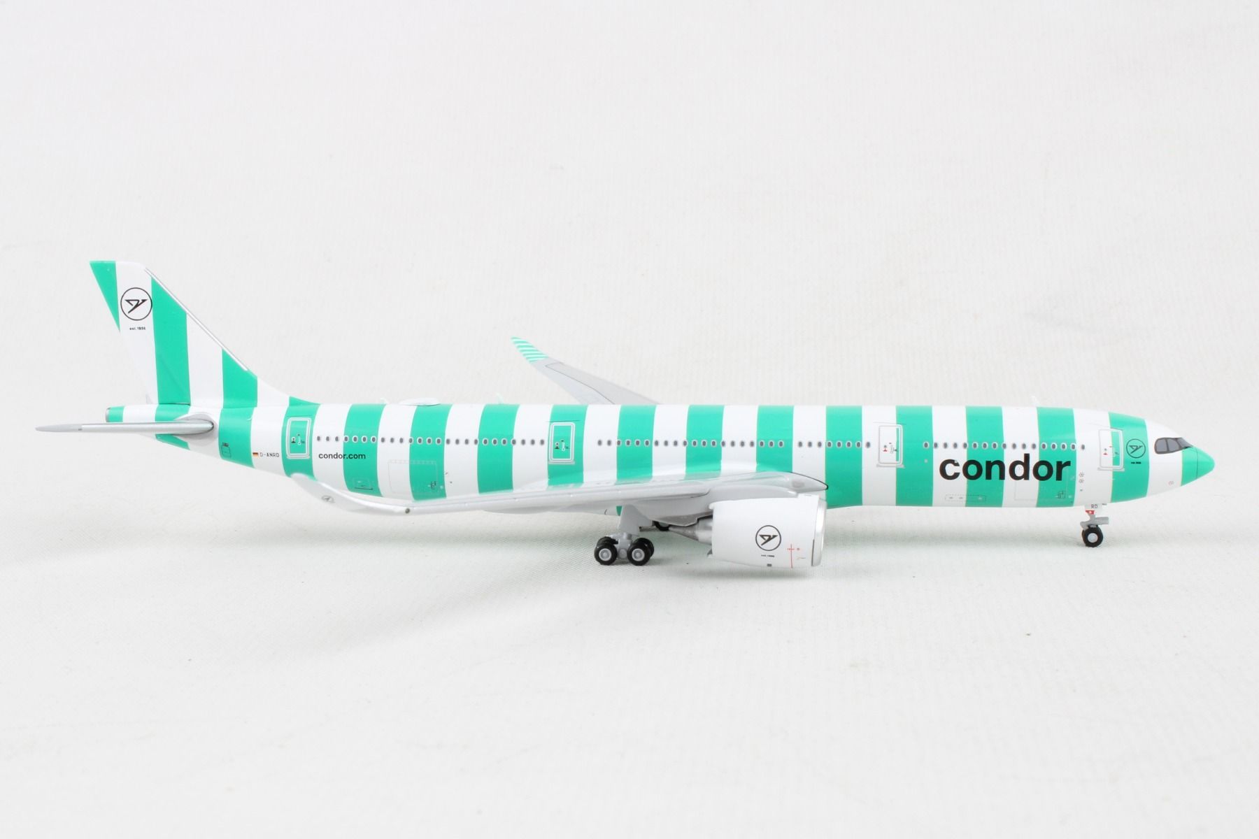 Airbus A330-900neo Condor (D-ANRD) 1:400 Scale Model Right Side View