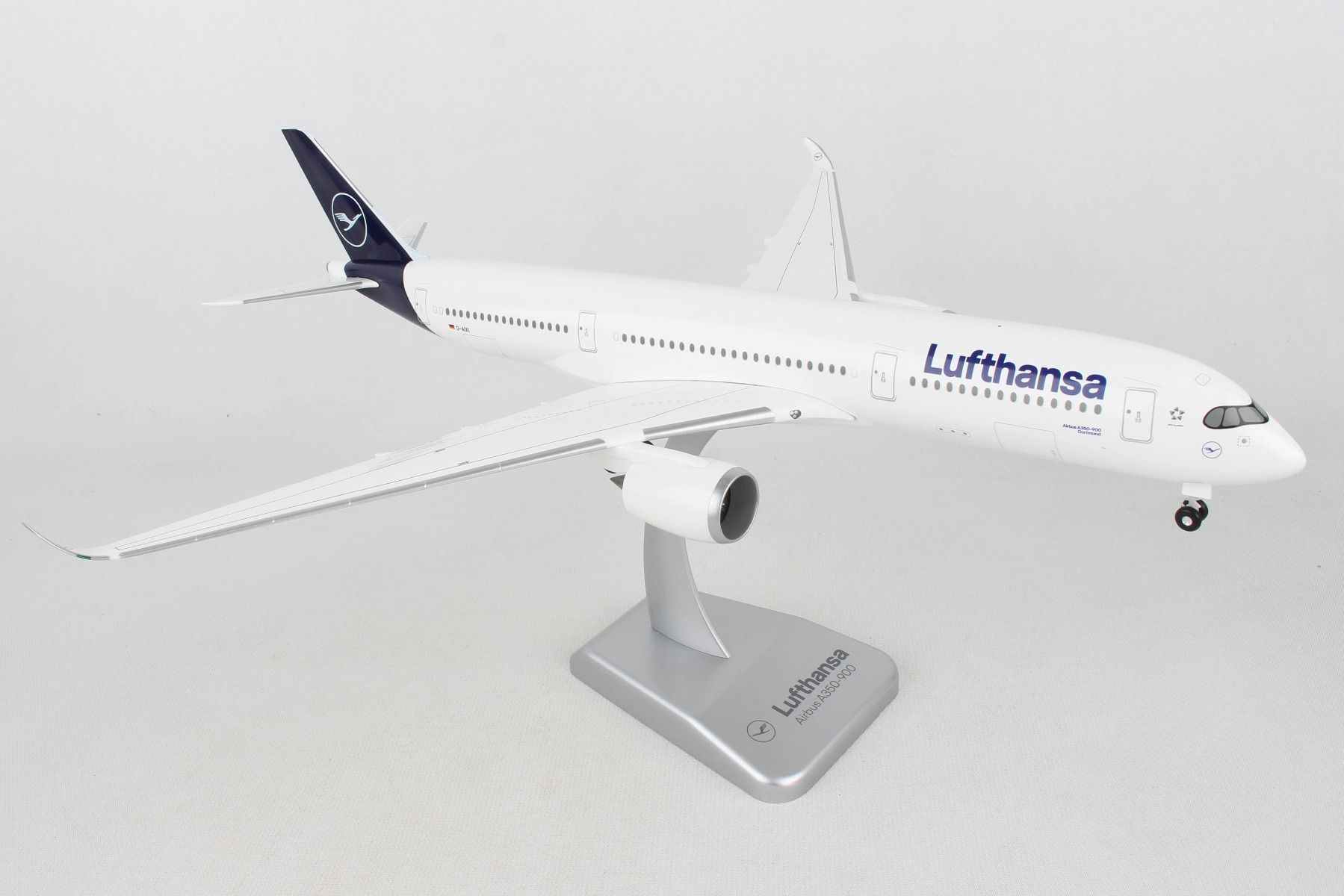Hogan Wings | Airbus A350-900 Lufthansa (D-AIXI) 1:200 Scale Model