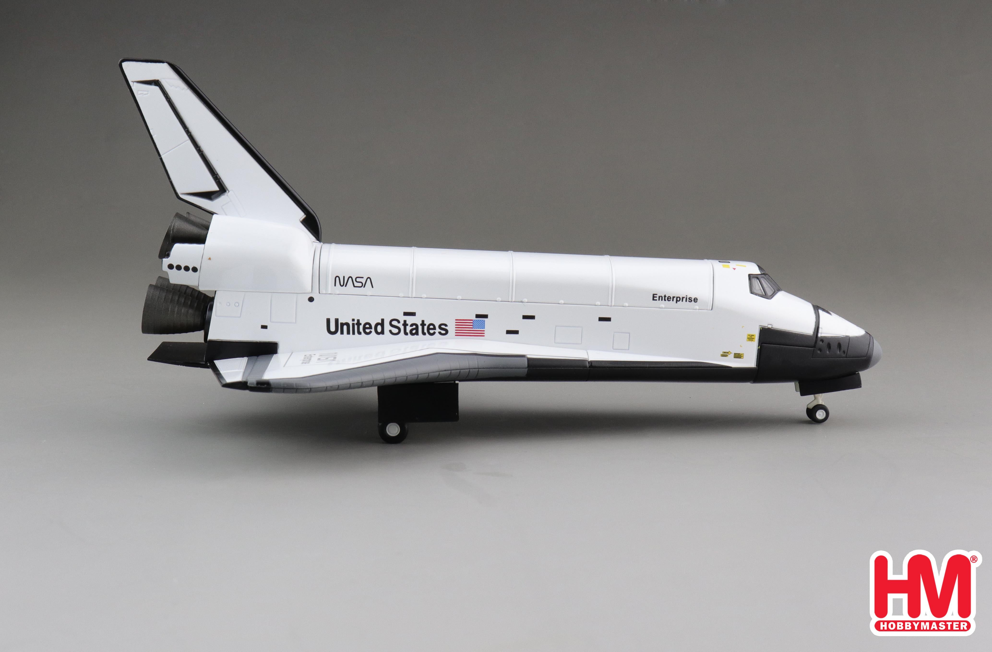 Right Side View Hobby Master Space Shuttle Enterprise (Intrepid Museum NY) 1:200 scale diecast model