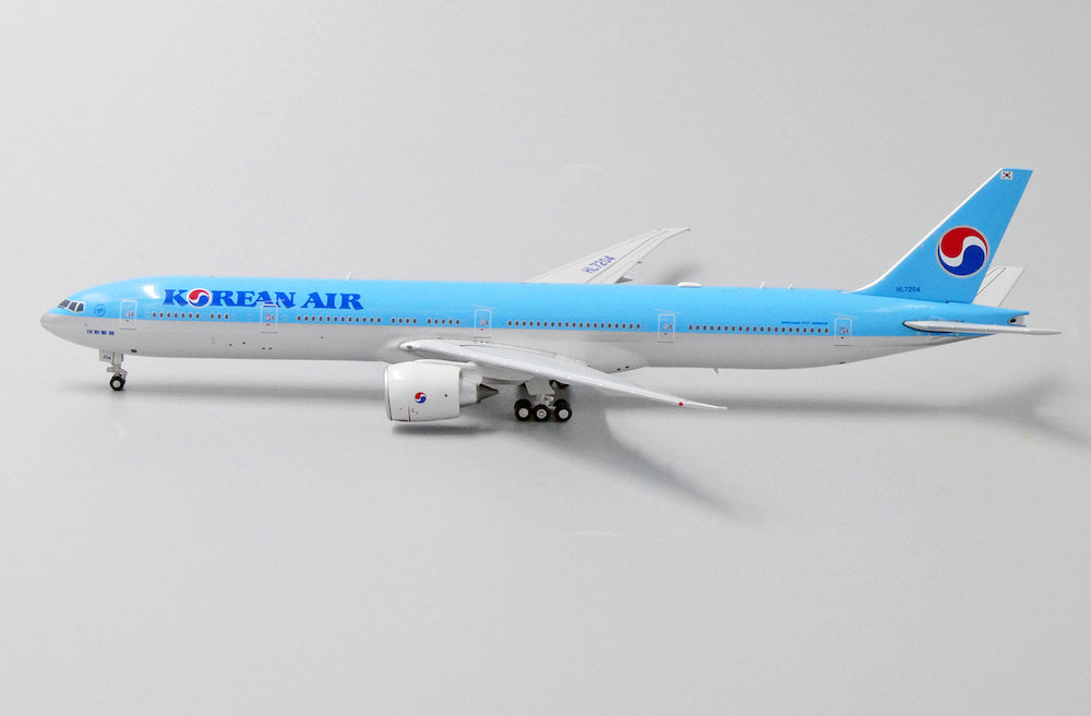 Boeing 777-300ER Korean Air (HL7204), 1:400 Scale Diecast Model Left Side View