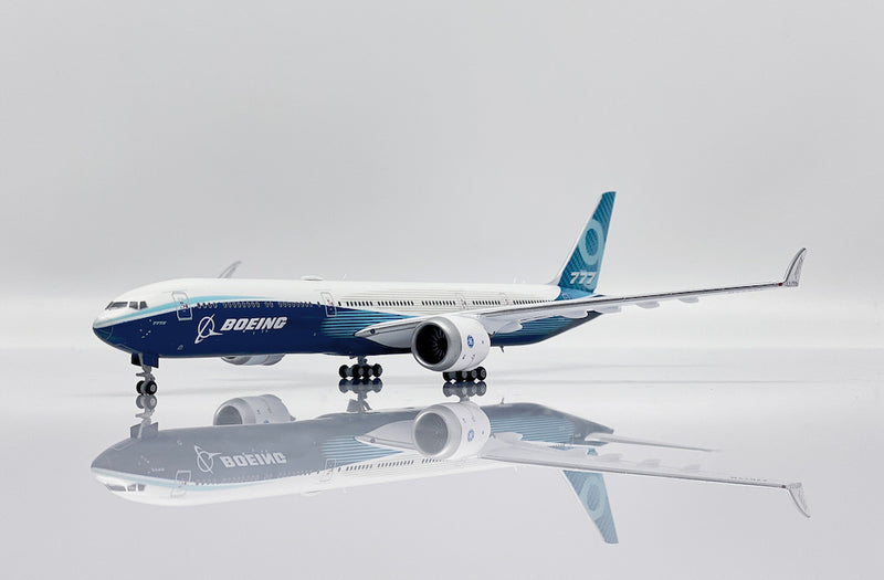 Boeing 777-9X House Livery “Folded Wingtip Version” (N779XX) 1:400 Scale Model