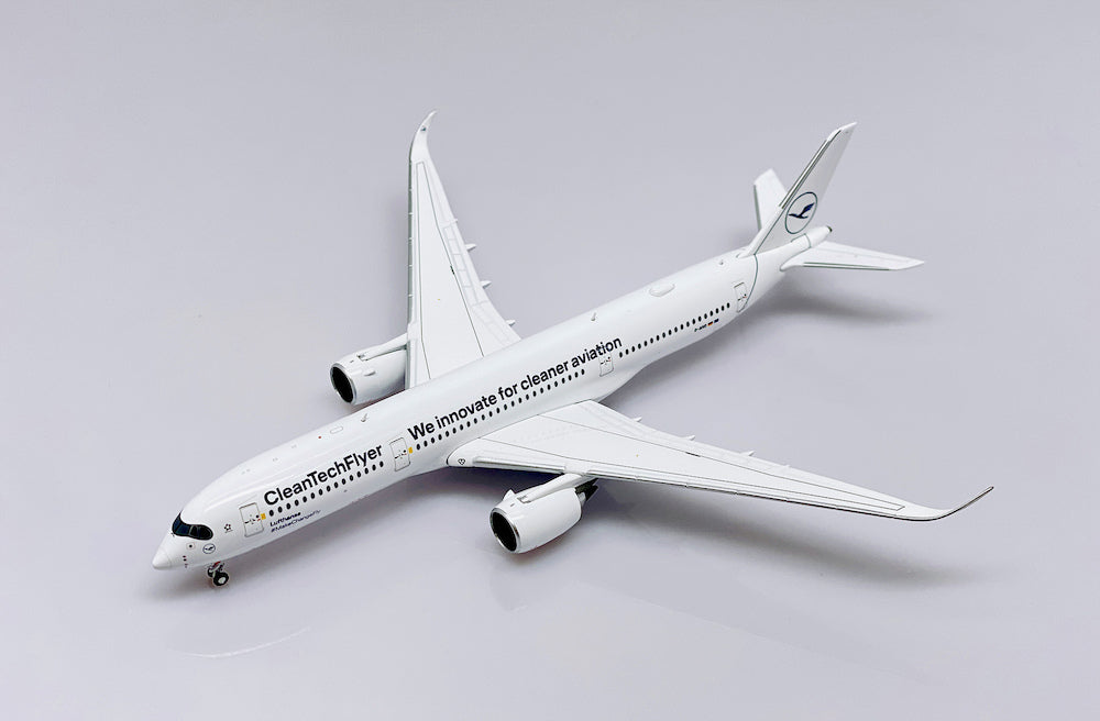 Airbus A350-900 Lufthansa (D-AIVD), 1/400 Scale Diecast Model