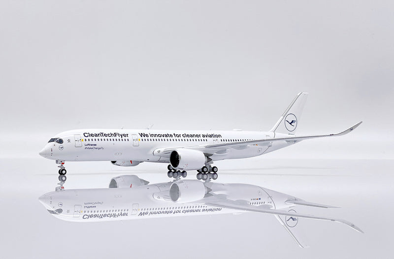 Airbus A350-900 Lufthansa (D-AIVD), 1/400 Scale Diecast Model Left Front View
