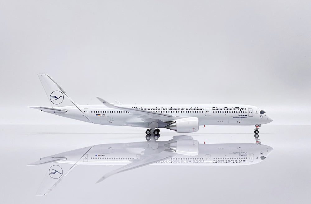 JC Wings | Airbus A350-900 Lufthansa (D-AIVD), 1/400 Scale Diecast
