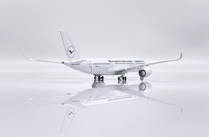 Airbus A350-900 Lufthansa (D-AIVD), 1/400 Scale Diecast Model Right Rear View