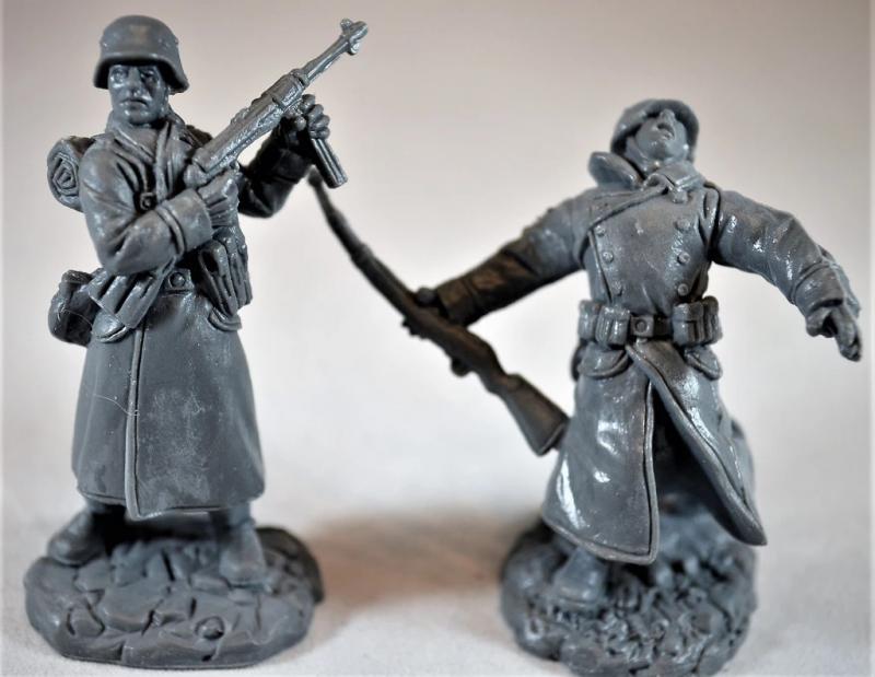 World War II German Infantry in Long Coats, 1/32 (54 mm) Scale Plastic Figures Close Up #2