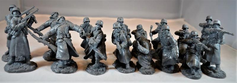World War II German Infantry in Long Coats, 1/32 (54 mm) Scale Plastic Figures