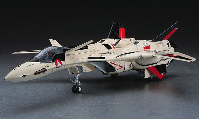 Macross Plus VF-19 Advanced Variable Fighter, 1:48 Scale Model Kit Left Front View