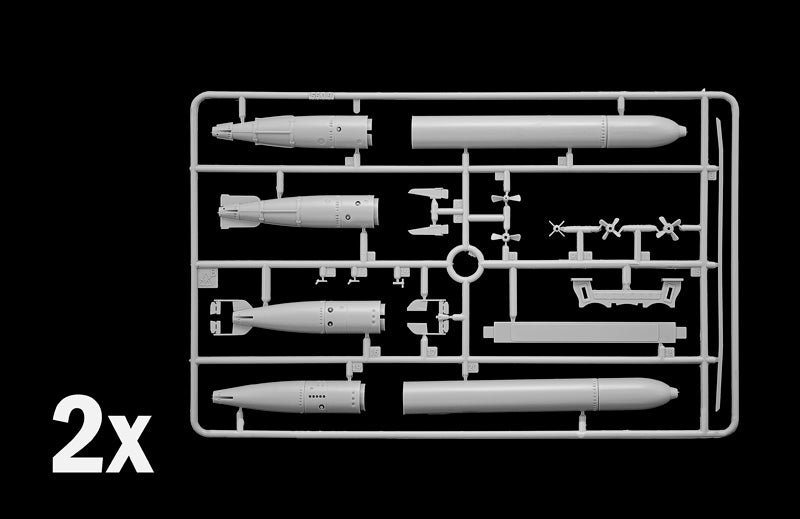 Biber Midget Submarine 1/35 Scale Model Kit Torpedos