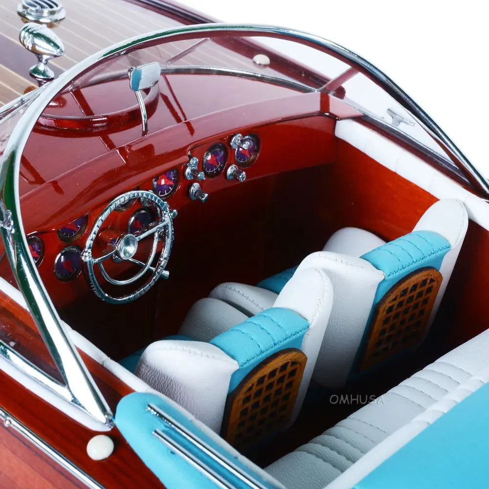 Old Modern Handicrafts Riva Aquarama model – detailed cockpit and dashboard