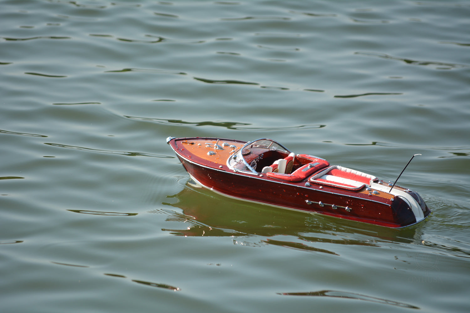 Old Modern Handicrafts Riva Aquarama Exclusive Edition RC wooden speedboat model in water
