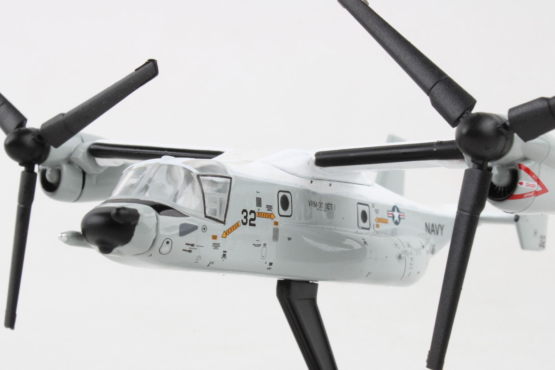 Bell Boeing CMV-22B Osprey USN, 1:150 Scale Diecast Model Close Up