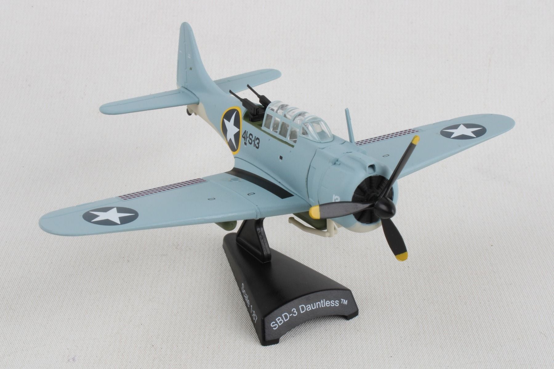 Douglas SBD-3 Dauntless US Navy 1/87 Scale Model Right Front View