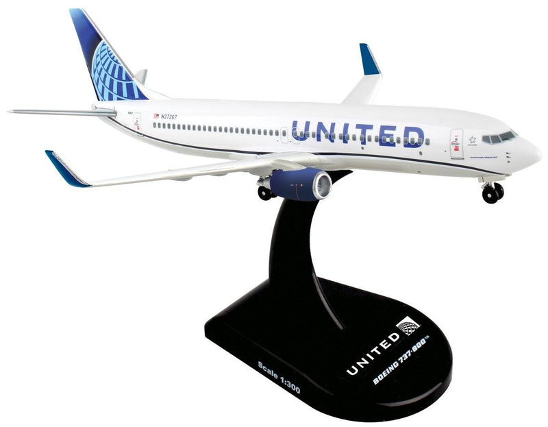 Boeing 737-800 United Airlines, 1/300 Scale Diecast Model Right Front View