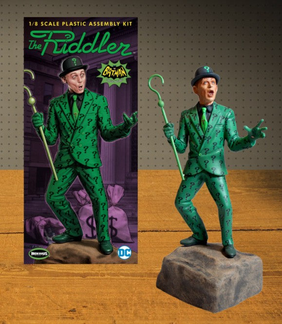 Moebius  Models 1/8 scale 1966 Riddler model kit with Frank Gorshin likeness.