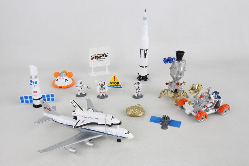 Lunar Explorer 15 Piece Playset Contents