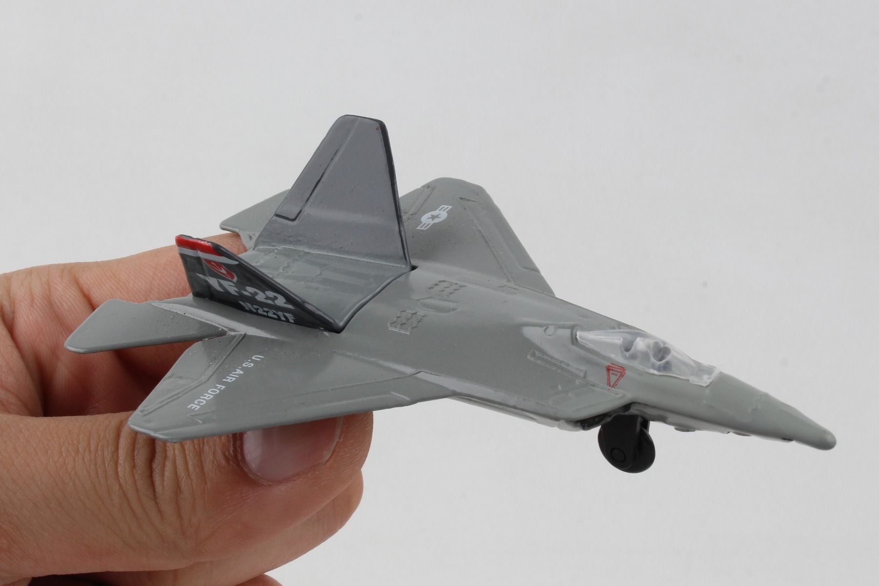 Daron | Lockheed Martin F-22 Raptor Diecast Aircraft Toy