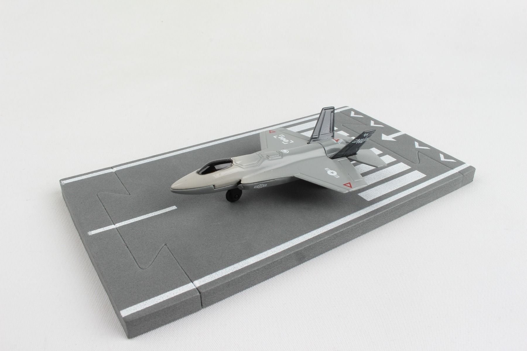 Lockheed Martin F-35 Lightning II Diecast Aircraft Toy On Runway