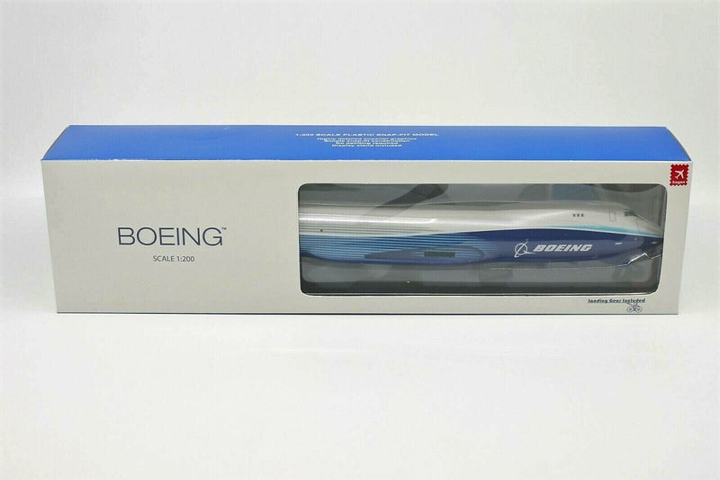 Boeing 747-8F Boeing 2019 Livery w/Gear 1:200 Scale Model Packaging