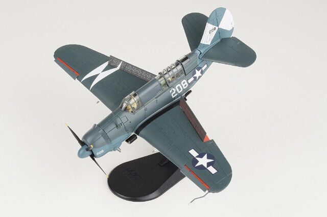 Curtiss SB2C Helldiver VB-83 USS Essex April 1945, 1/72 Scale Diecast Model On Stand