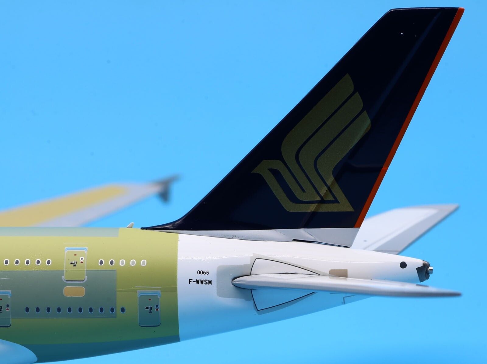 JC Wings | Airbus A380 Singapore Airlines (F-WWSM) “Bare Metal”, 1