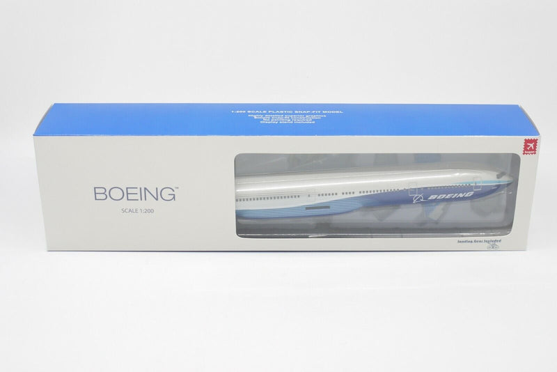 Boeing 777-300ER Boeing 2019 Livery w/Gear 1:200 Scale Model In Box