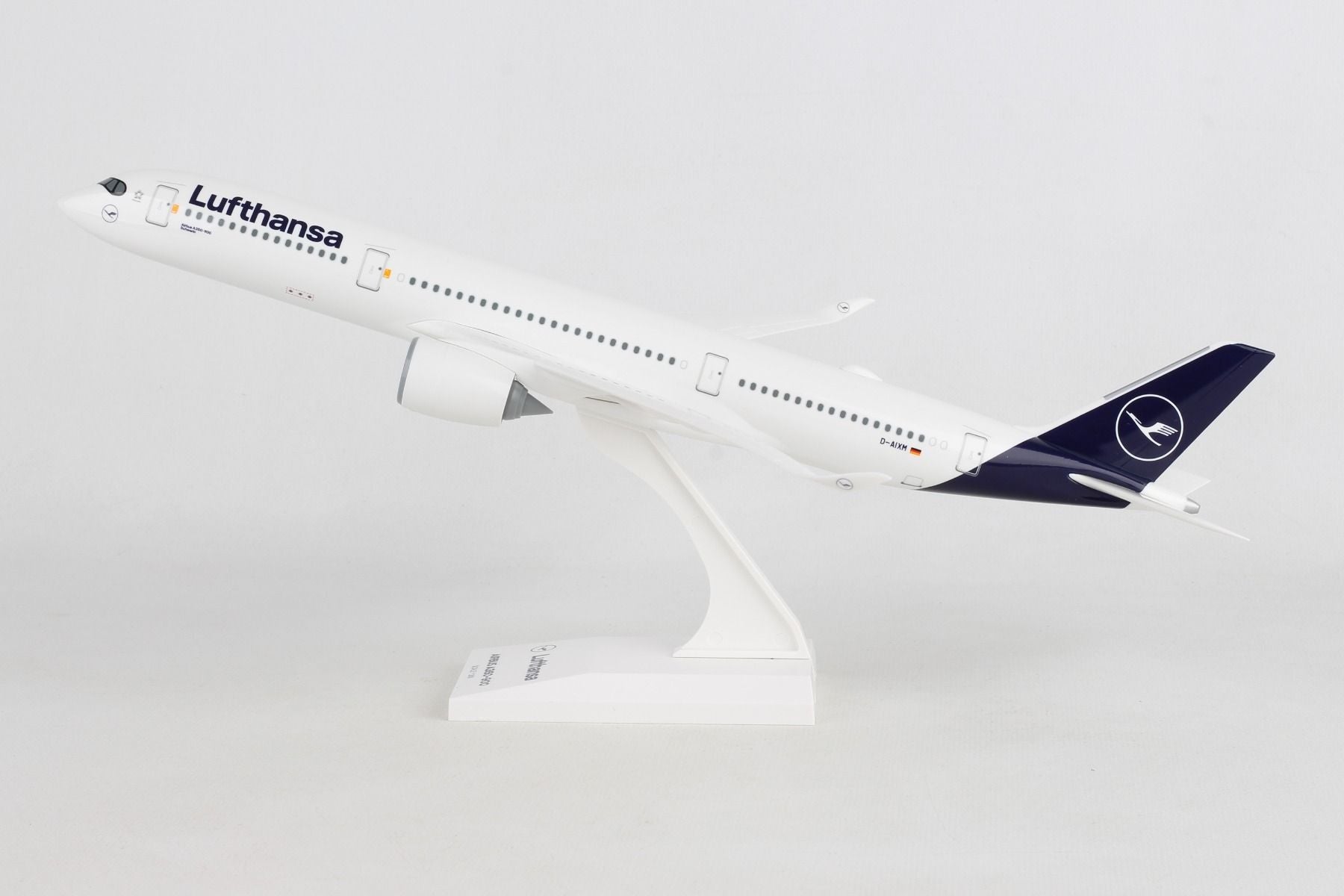 Airbus A350-900 Lufthansa 1:200 Scale Model Left Side View