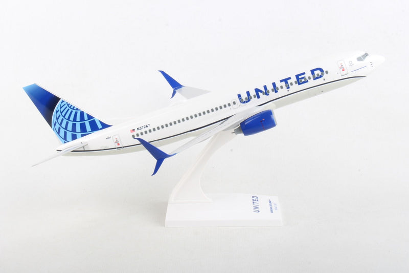 Boeing 737-800 United Airlines (2019 Livery) 1:130 Scale Model Right Side View