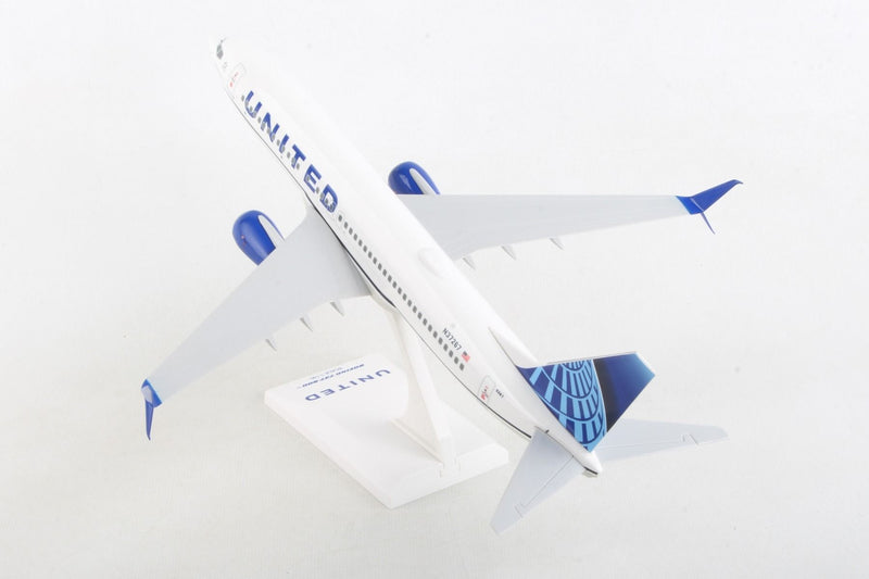 Boeing 737-800 United Airlines (2019 Livery) 1:130 Scale Model Left Rear View