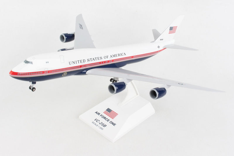 Boeing 747-8I Air Force One 1:200 Scale Model