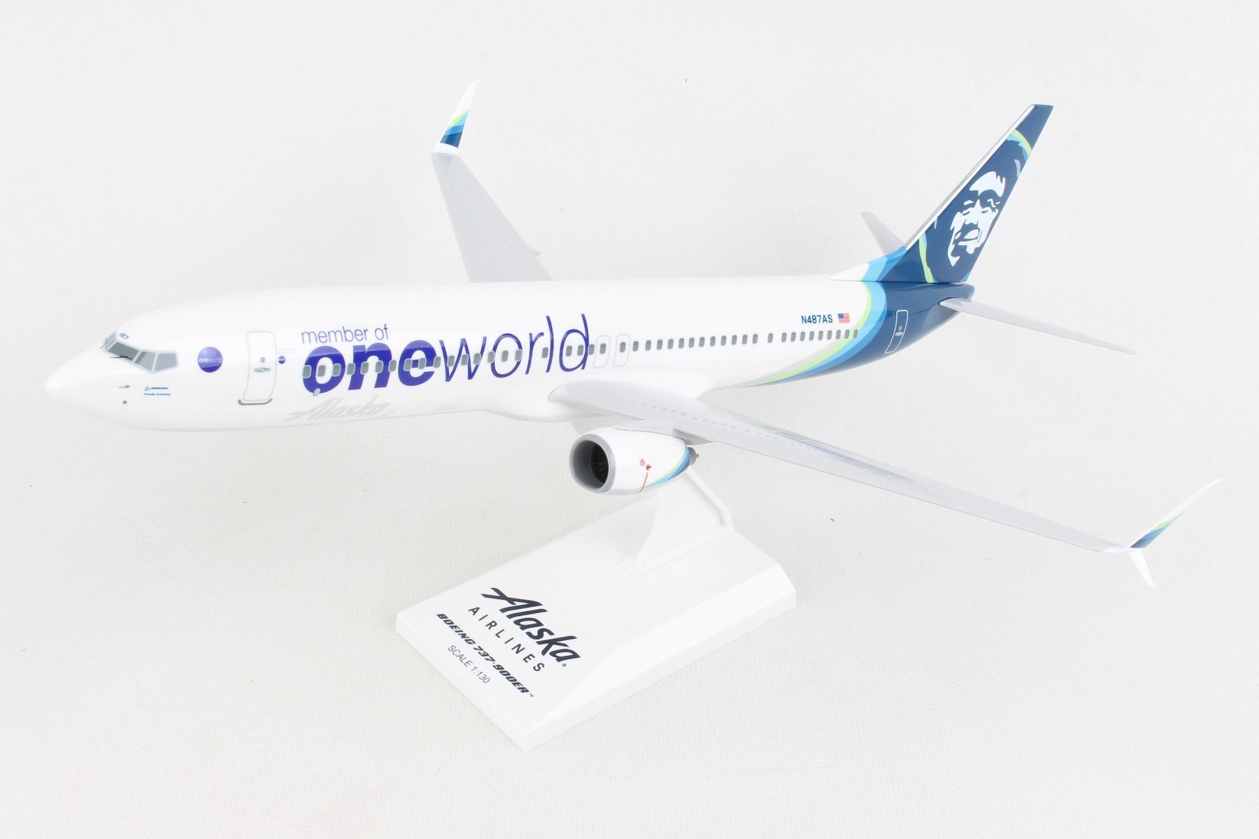 Boeing 737-900 Alaska Airlines “One World” (N487AS) 1:130 Scale Model