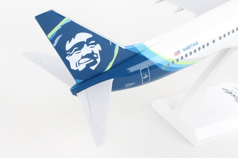 Boeing 737-900 Alaska Airlines “One World” (N487AS) 1:130 Scale Model Tail Close Up