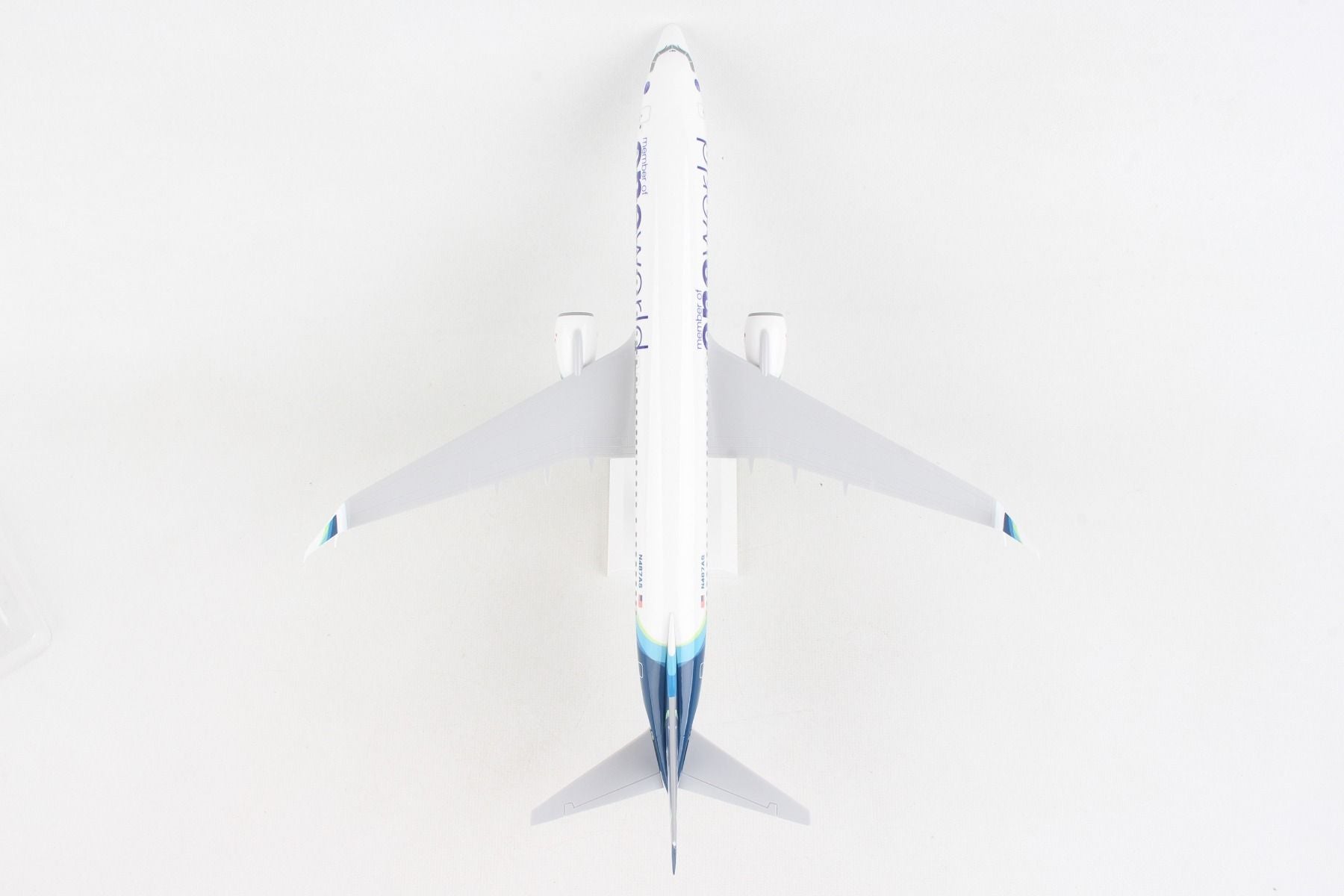 Boeing 737-900 Alaska Airlines “One World” (N487AS) 1:130 Scale Model Top View