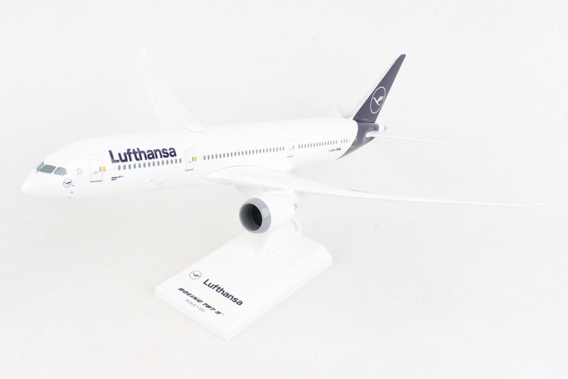 Boeing 787-9 Lufthansa (D-ABPA) “Berlin” 1:200 Scale Model