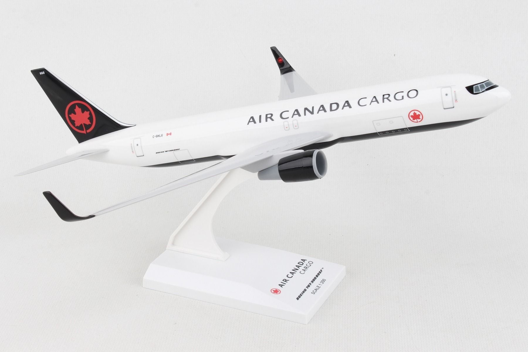 Boeing 767-300F Air Canda Cargo (C-GHLU) 1:200 Scale Model Right Front View