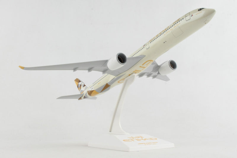 Airbus A350-1000 Etihad Airways 1:200 Scale Model Right Front Underside View