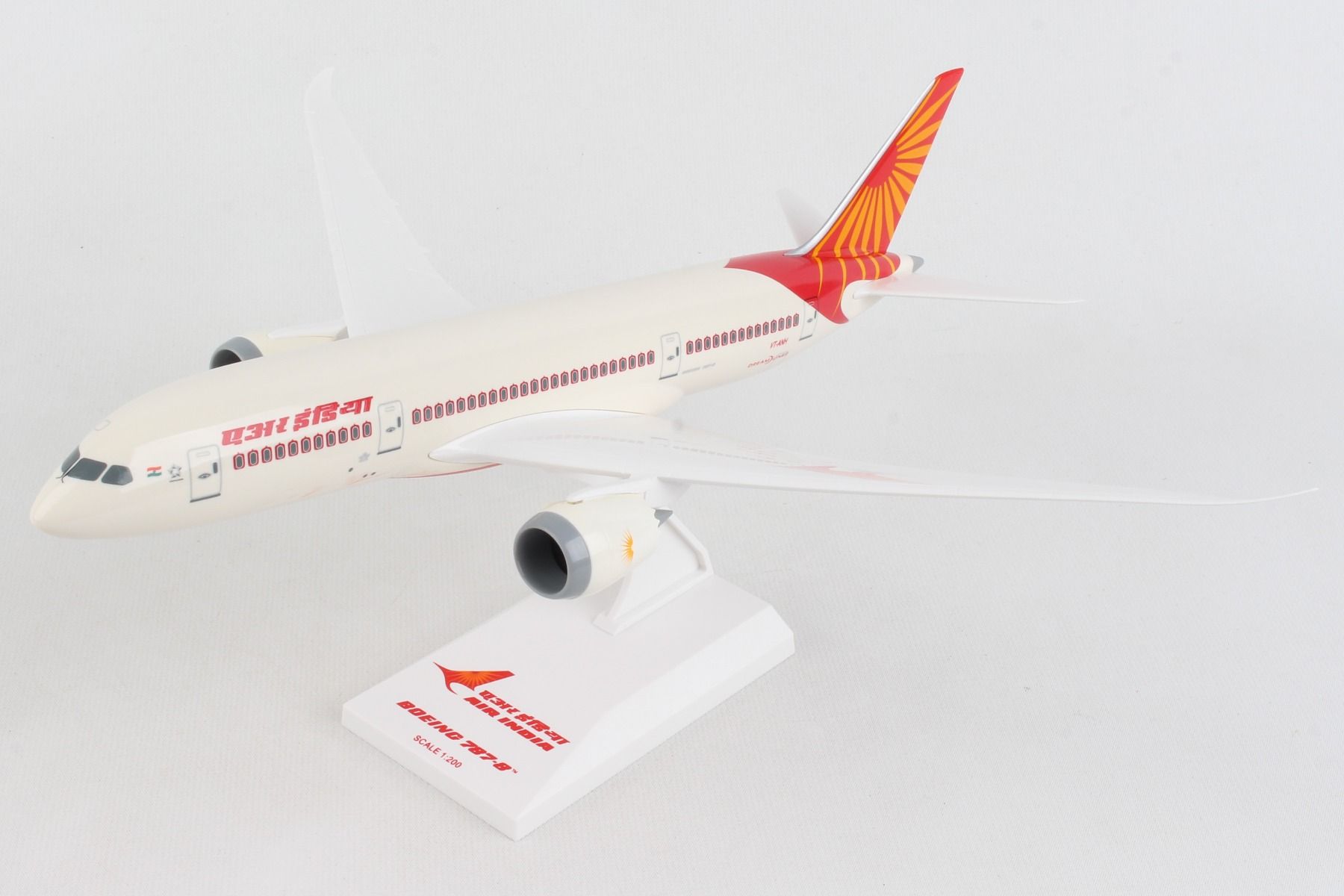 Boeing 787-8 Dreamliner Air India (VT-ANH) 1:200 Scale Model