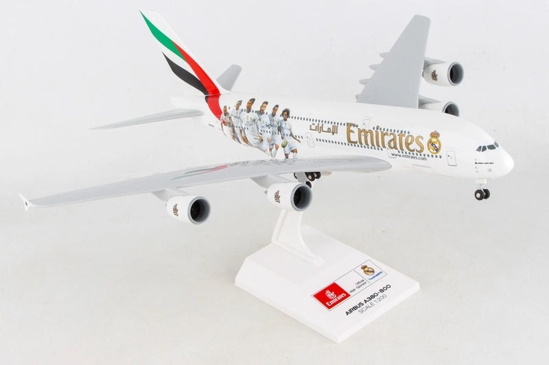 Airbus A380 Emirates “Real Madrid” Livery, 1:200 Scale Model Right Front View