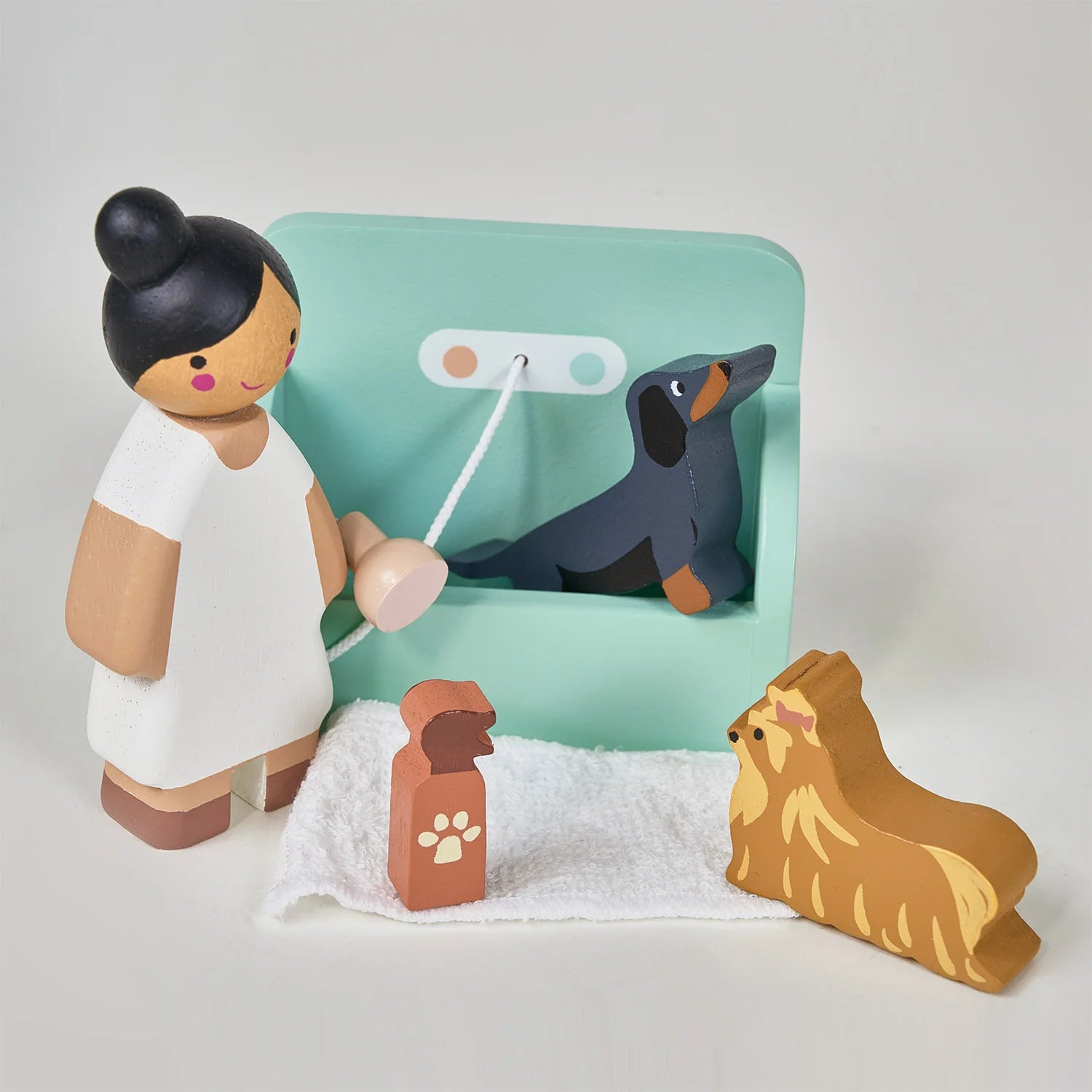 Tender Leaf Toys Dog Salon Washing area with shower, towels, and bottles