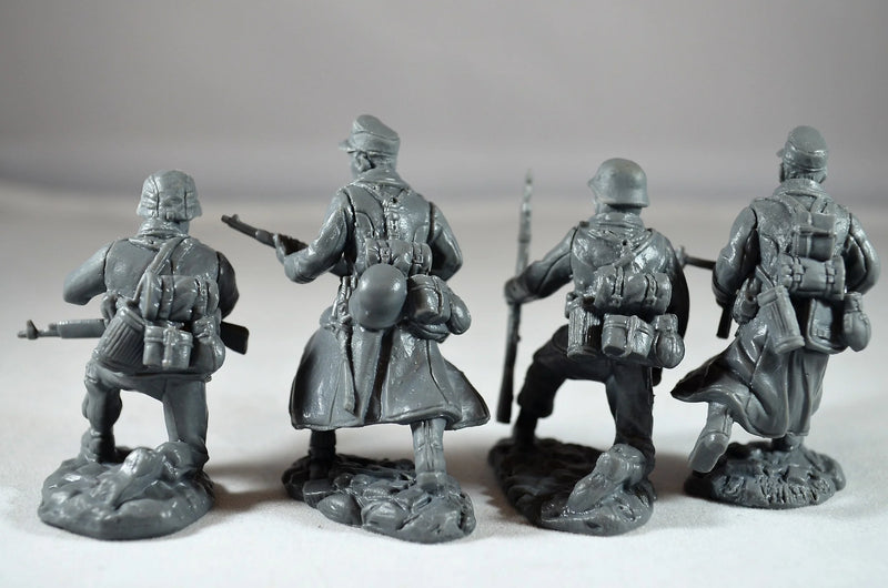 World War II German Infantry Add On Set, 1/32 (54 mm) Scale Plastic Figures Rear View