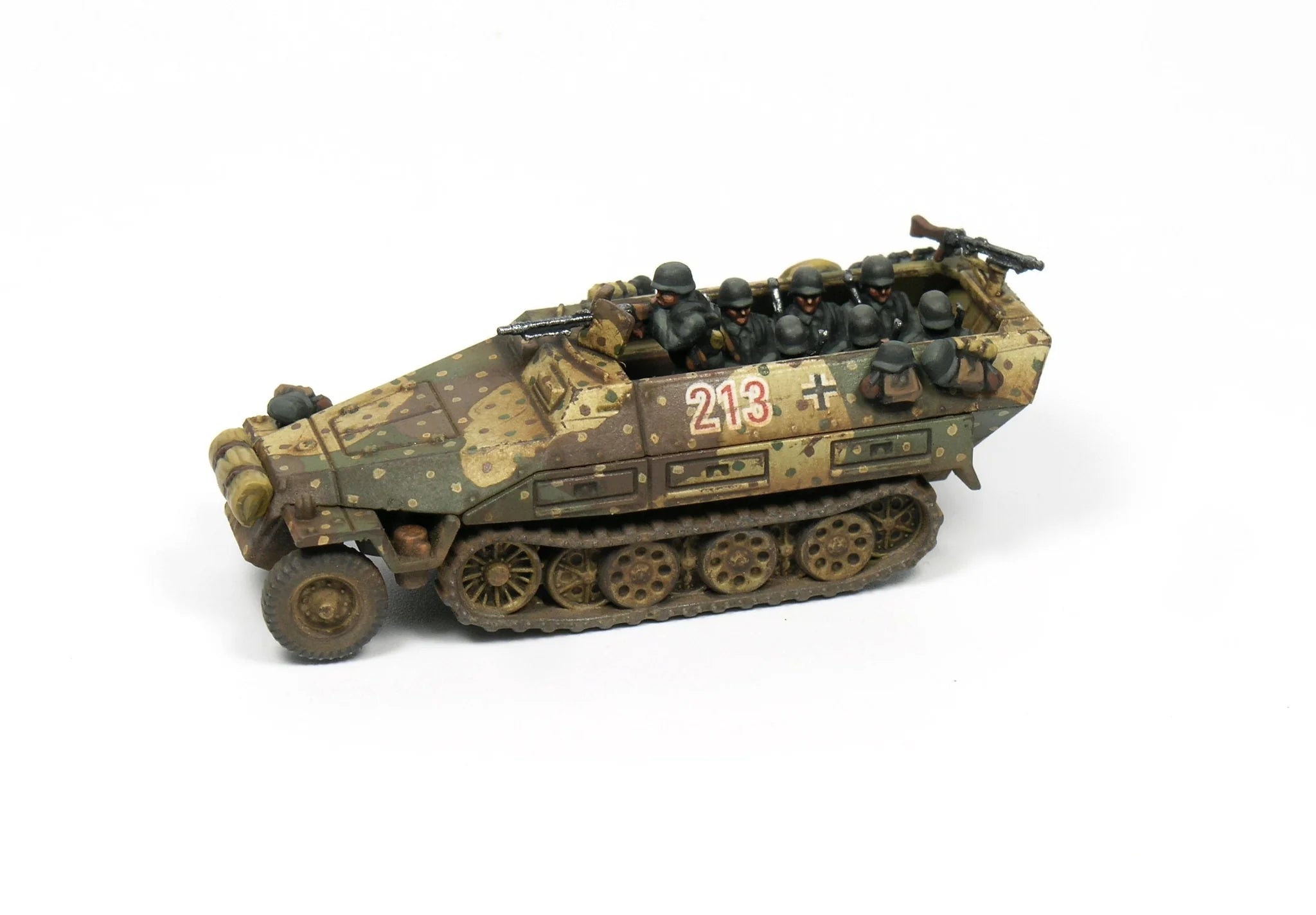 Painted Victrix Ltd Hanomag Sd.Kfz.251/D 12mm Scale WWII Historical Miniatures