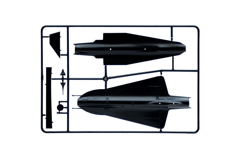 Lockheed SR-71 Blackbird With Drone, 1/72 Scale Model Kit Frame 4