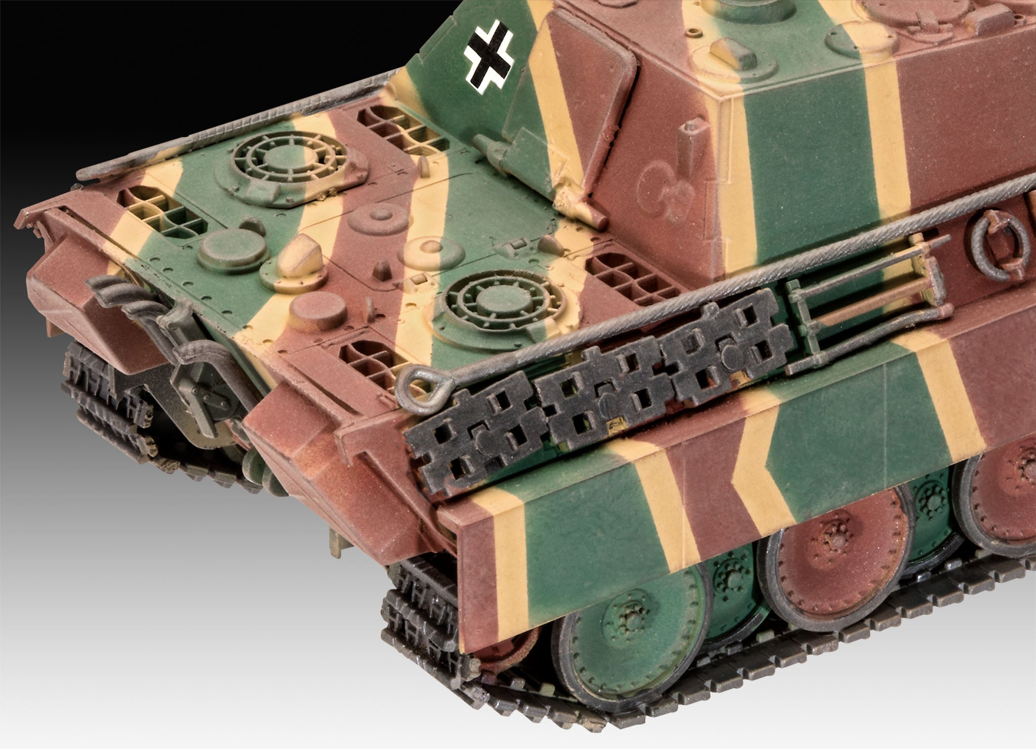 SdKfz 173 Jagdpanther 1/72 Scale Model Kit Engine Area Detail