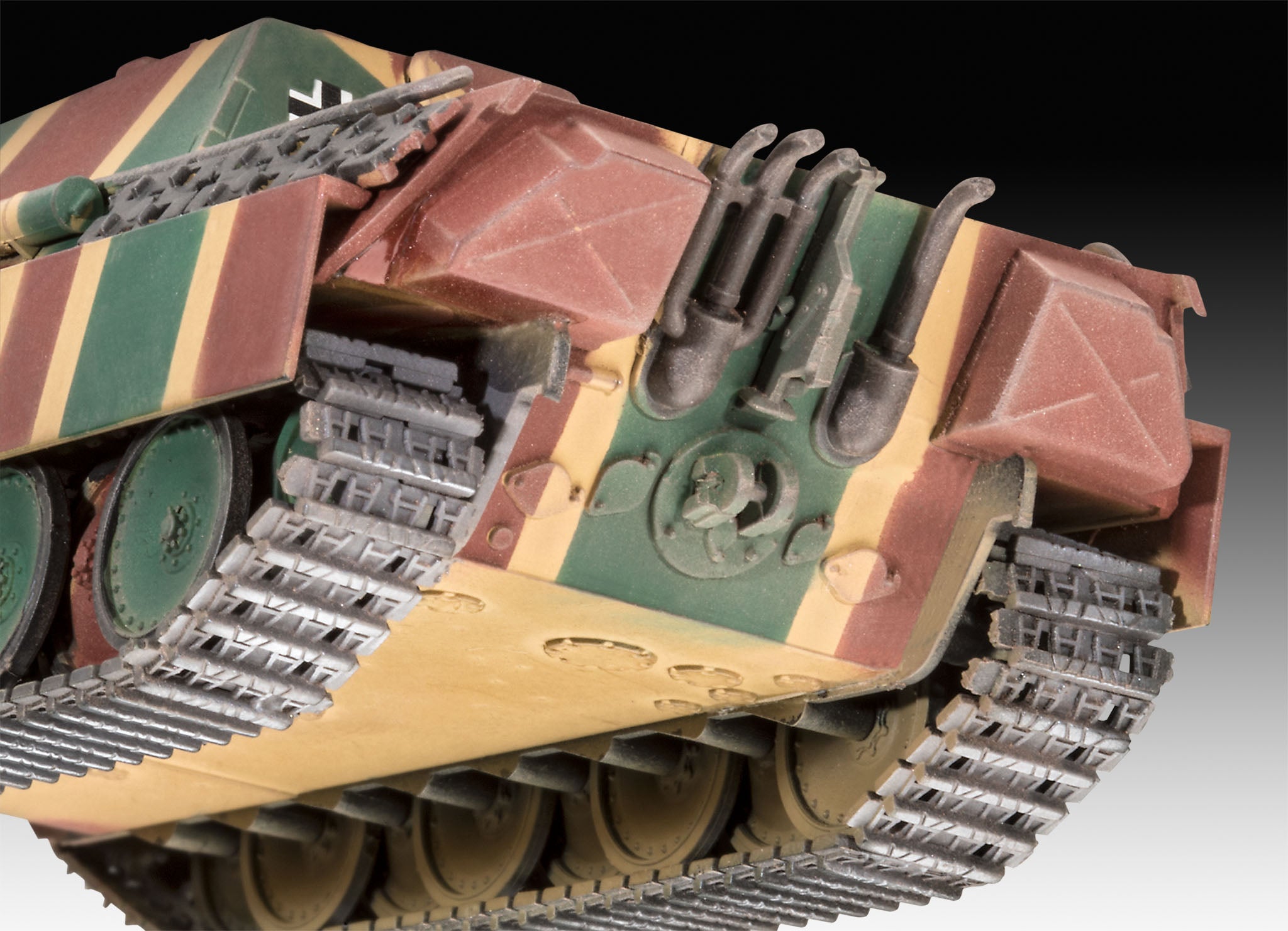 SdKfz 173 Jagdpanther 1/72 Scale Model Kit Exhaust Detail